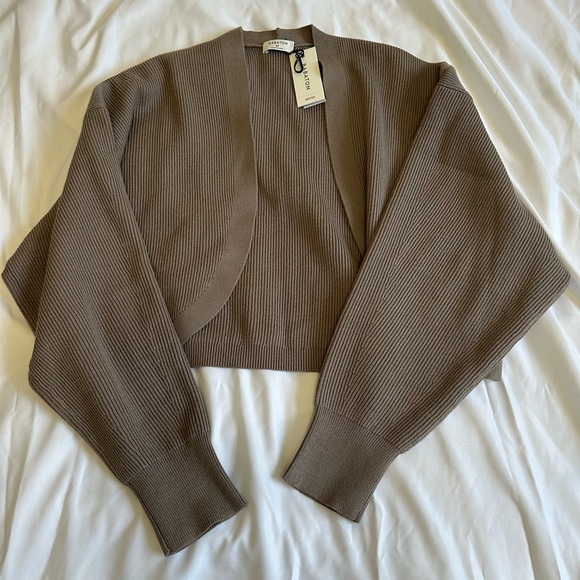 Babaton Decision Shrug - XS - Turner Taupe - Picture 3 of 4